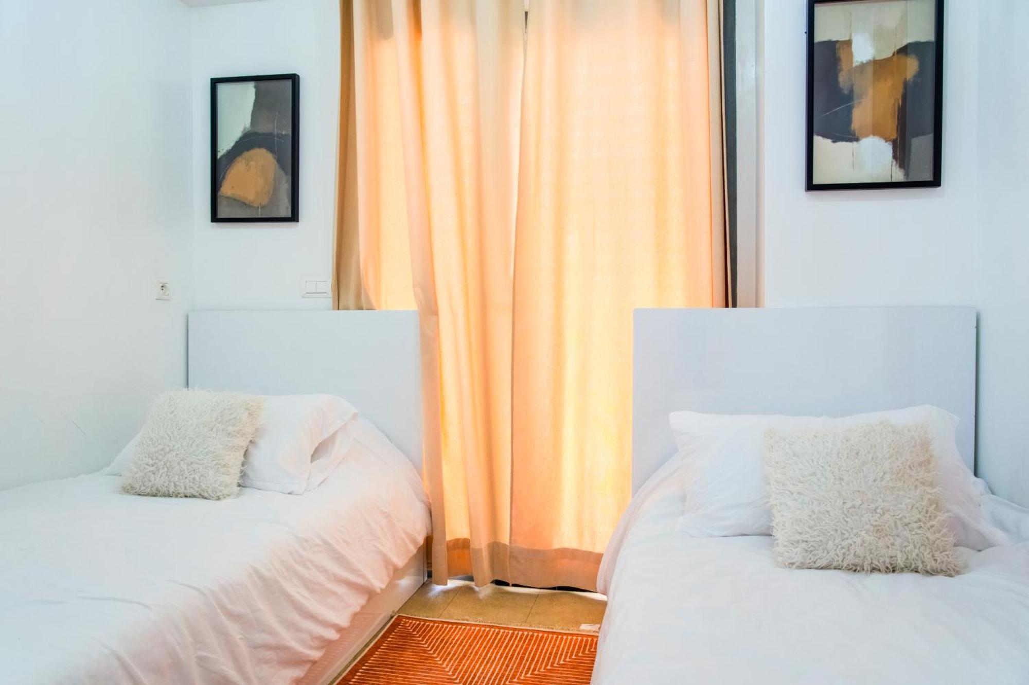 Appartement Panoramic View In Bay, Big Terrace, Pools, Wifi, Parking *